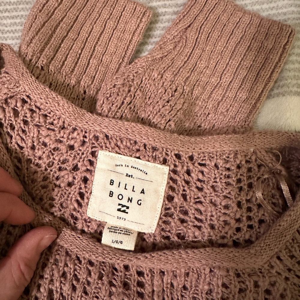 Billabong Sundown Sweater in the color Mushroom - Large - Picture 7 of 8